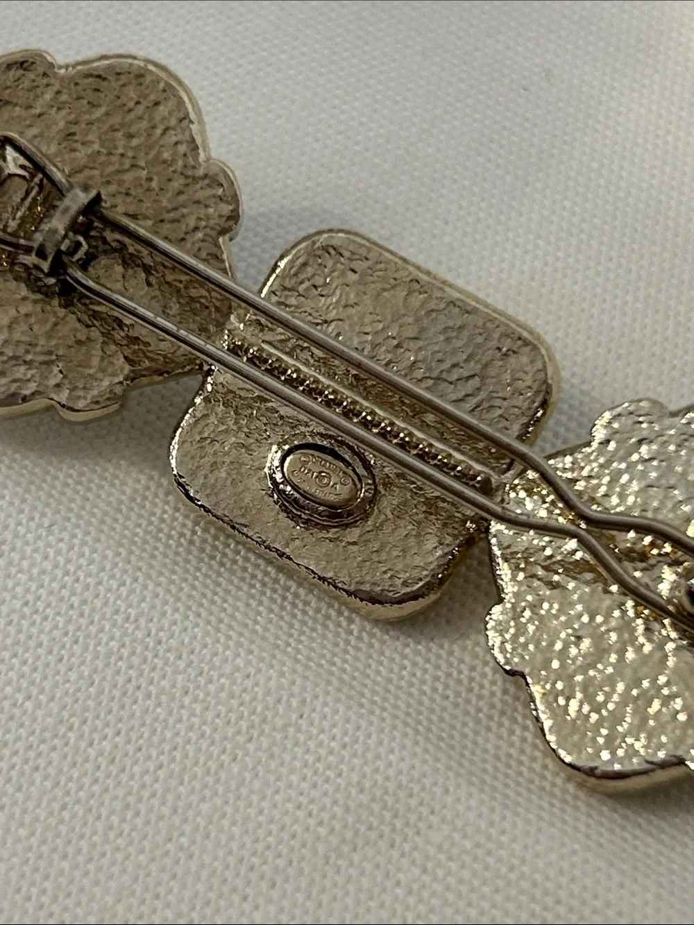 Authentic chanel hair clip